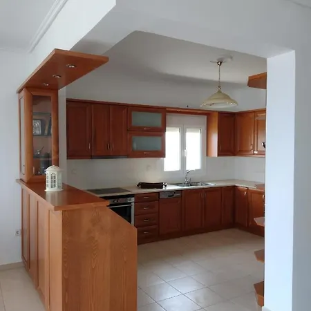 Nireas In Evia بيت للعطل